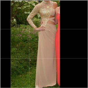 Sherri Hill Prom Dress - Nude Size 00